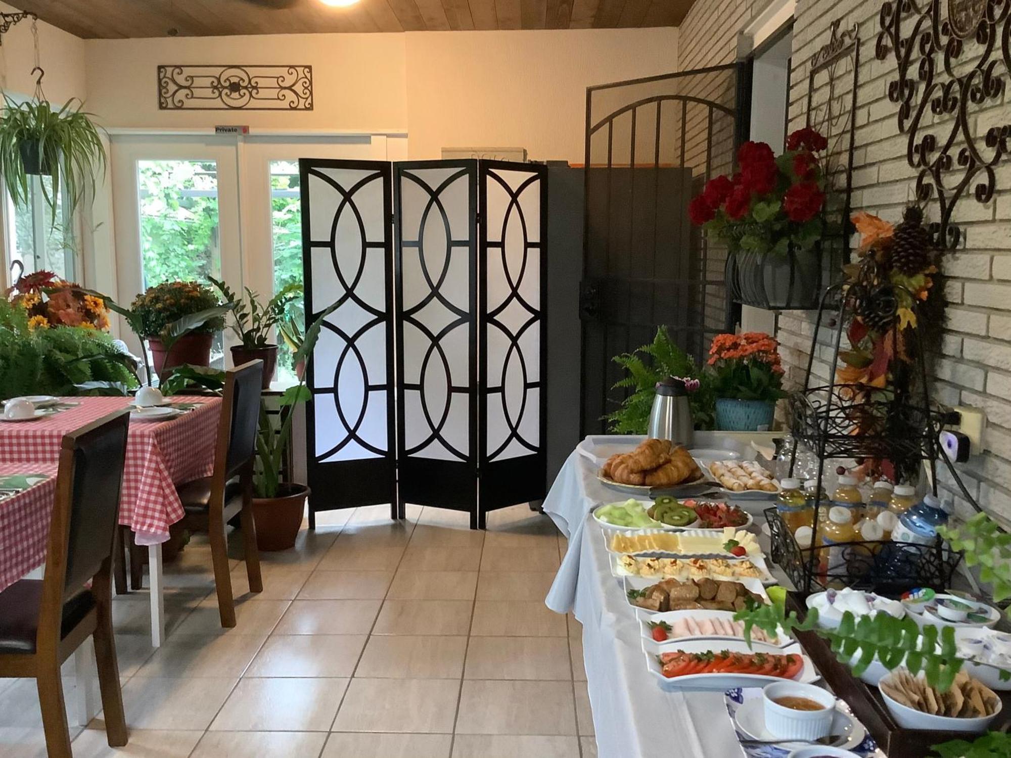 Bed and Breakfast Via Veneto - Old Town Niagara-on-the-Lake Exterior foto