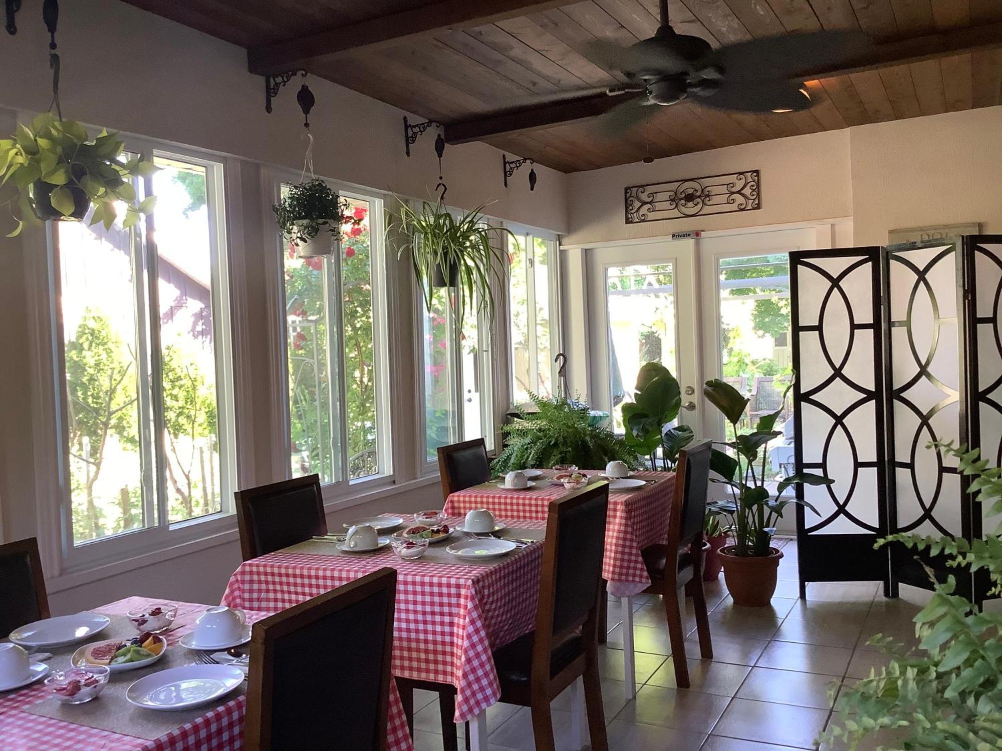 Bed and Breakfast Via Veneto - Old Town Niagara-on-the-Lake Exterior foto